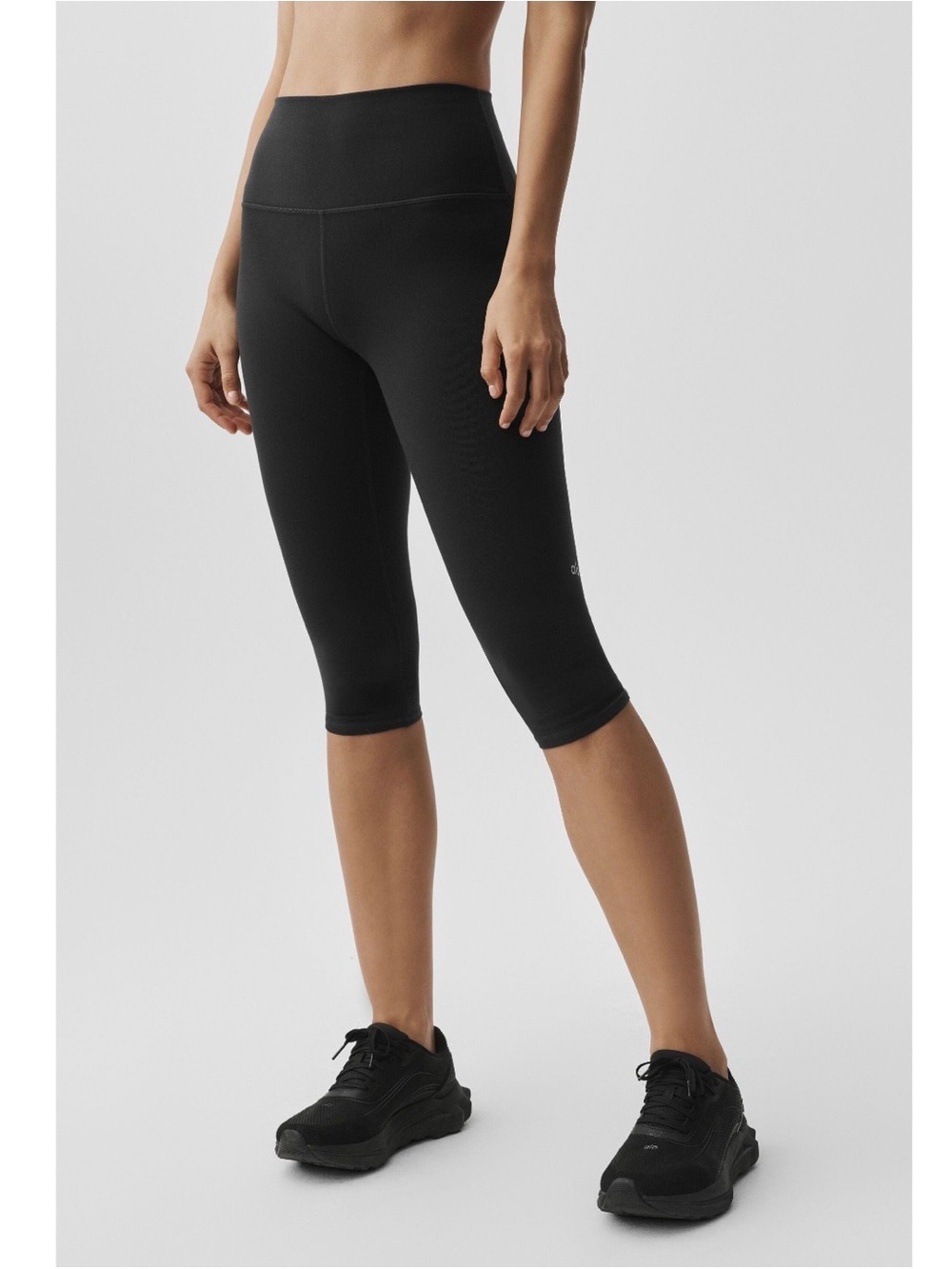 Alo Yoga 16" High-Waist Airbrush Capri - Black NWT Size Large
